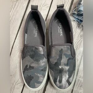Sperry Crest Twin Gore Slip-on Cammo Sneaker